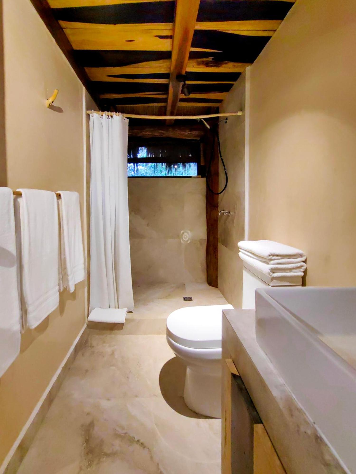Acampamento Treehouse H2ojos 4*